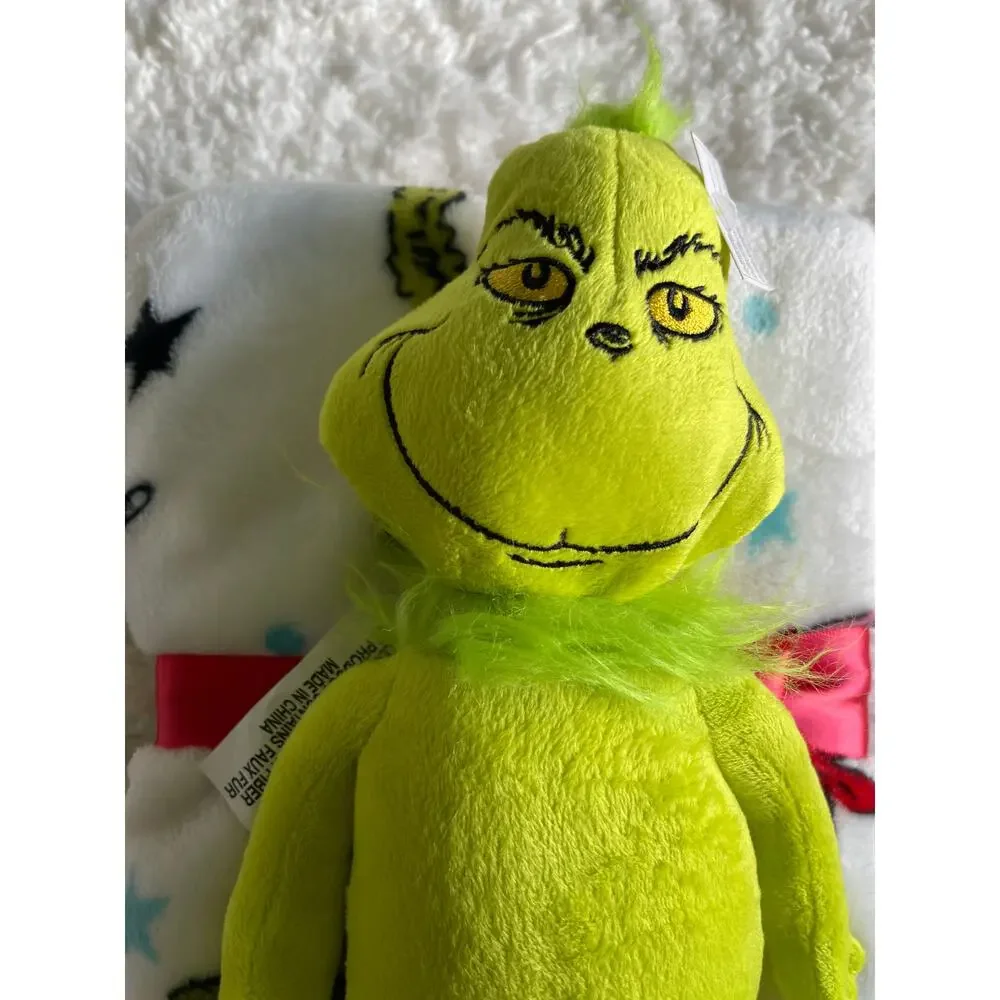 Dr. Seuss The Grinch Throw with Character Christmas Pillow Plush Set NEW Green